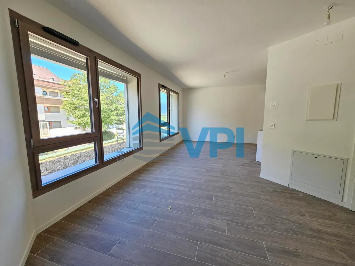 For rent fully new studio in Bernex - Photo 2 of 6