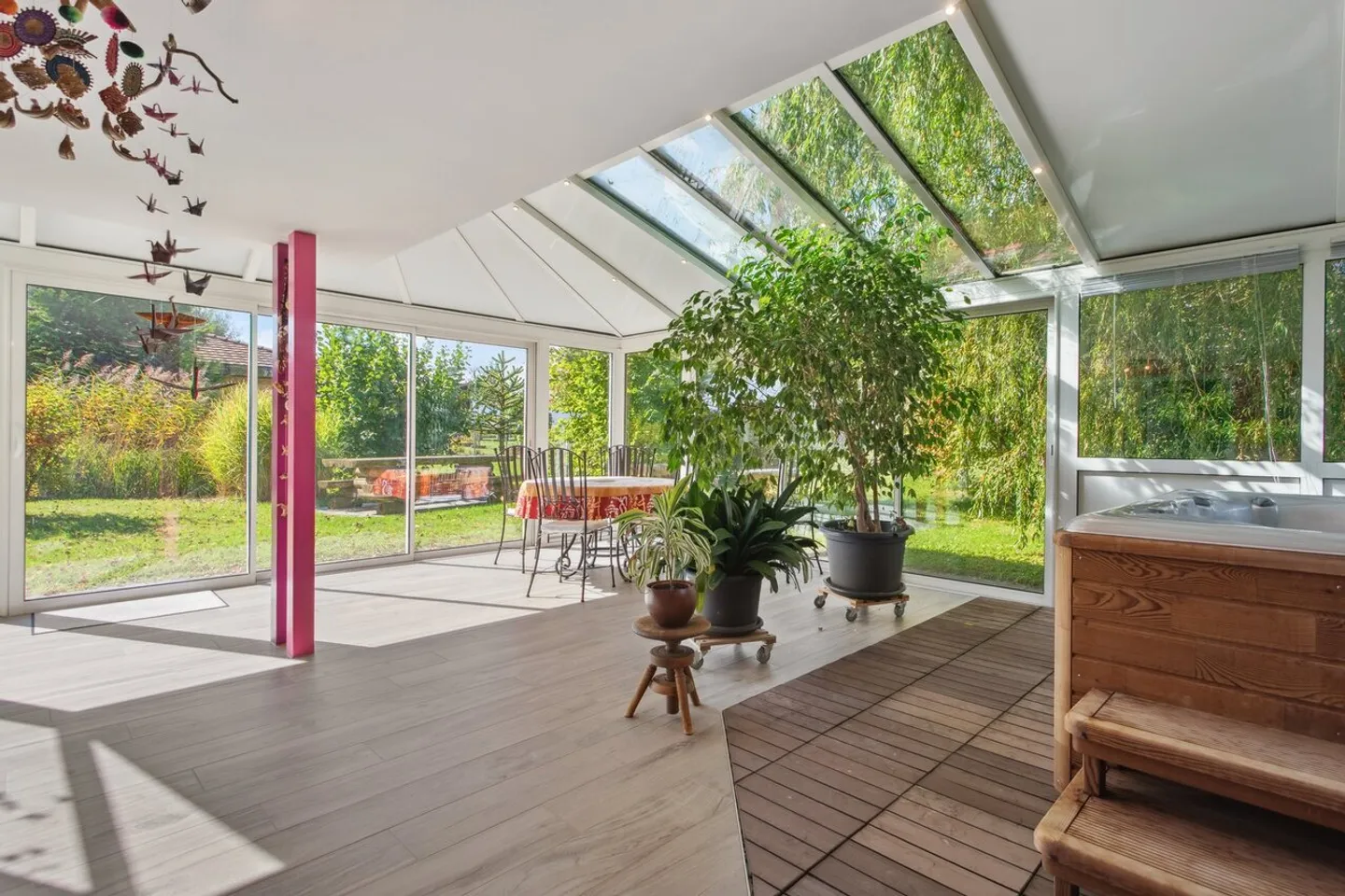 Eleganza discreta in un contesto verde a Fontaines - Foto 7 di 13