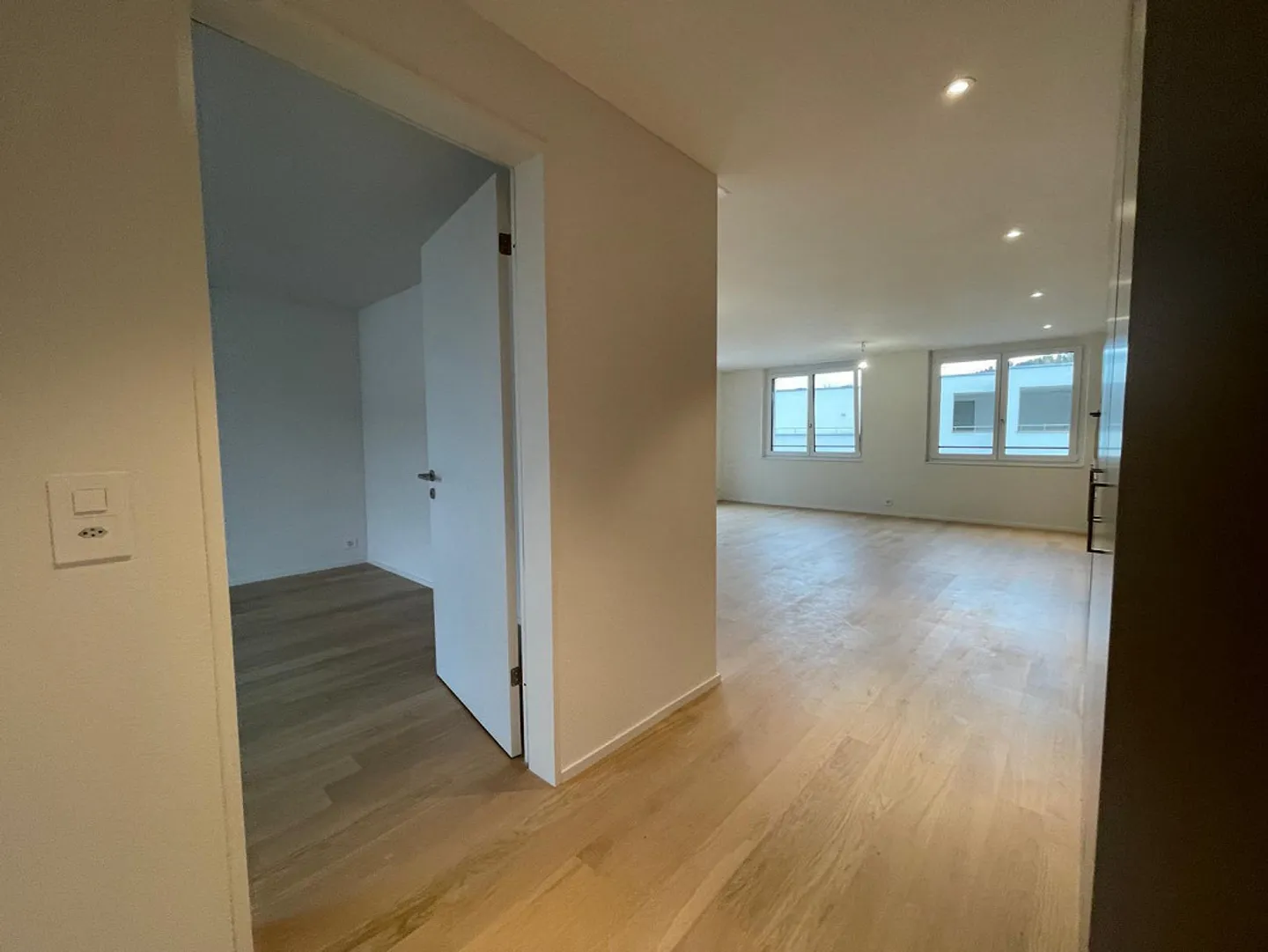 Modern 2.5 Room New Apartment Directly at Aadorf Train Station - Photo 5 of 9