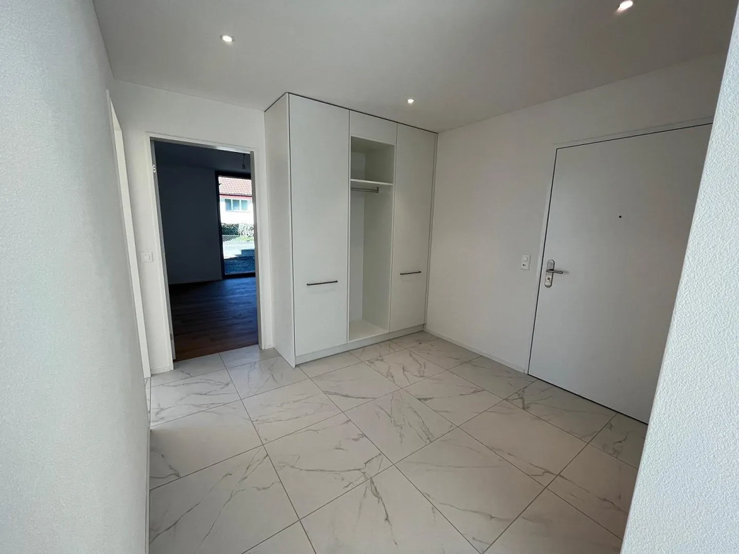 grosszügige 3.5 Zimmer-Garten-Wohnung mit privaten Gartenanteil - Foto 7 von 9