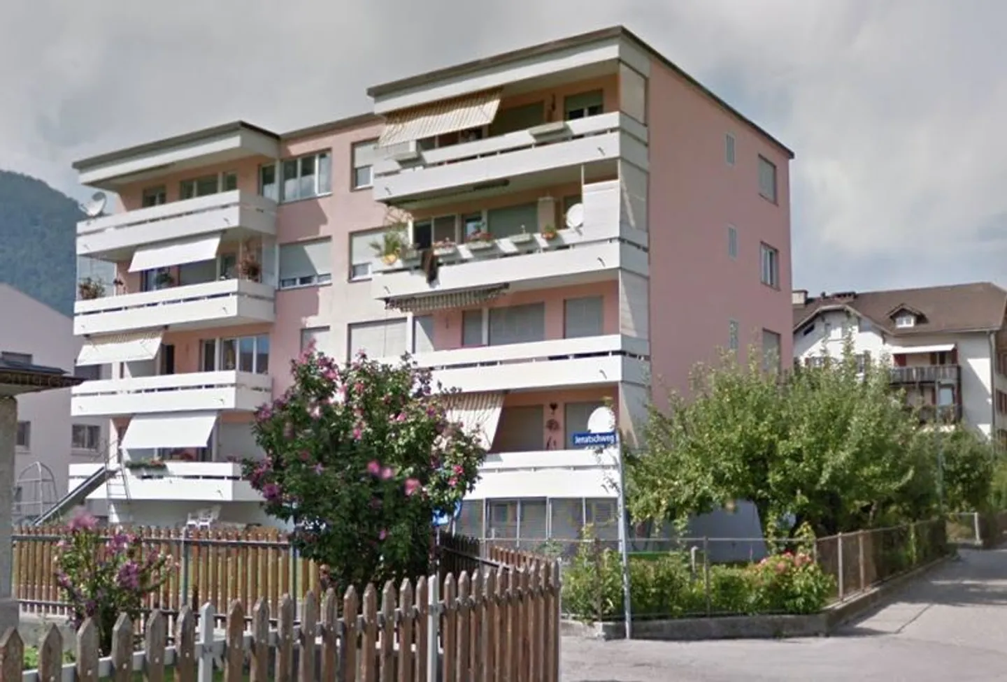 Appartamento soleggiato in posizione adatta alle famiglie - Foto 1 di 9