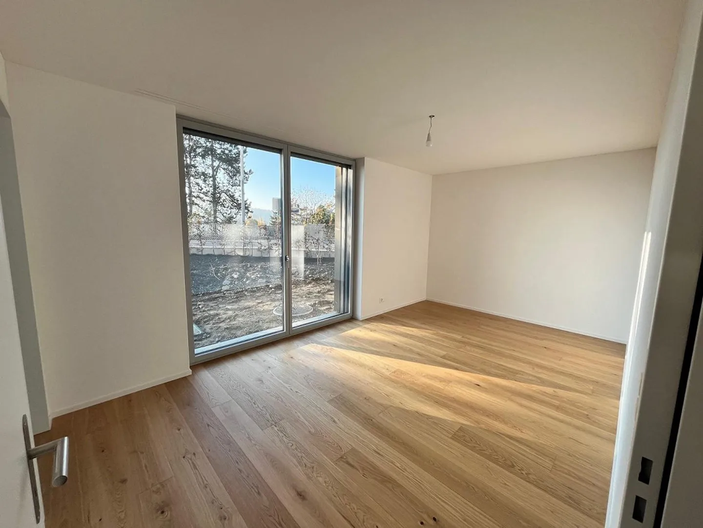 grosszügige 3.5 Zimmer-Garten-Wohnung mit privaten Gartenanteil - Foto 4 von 9