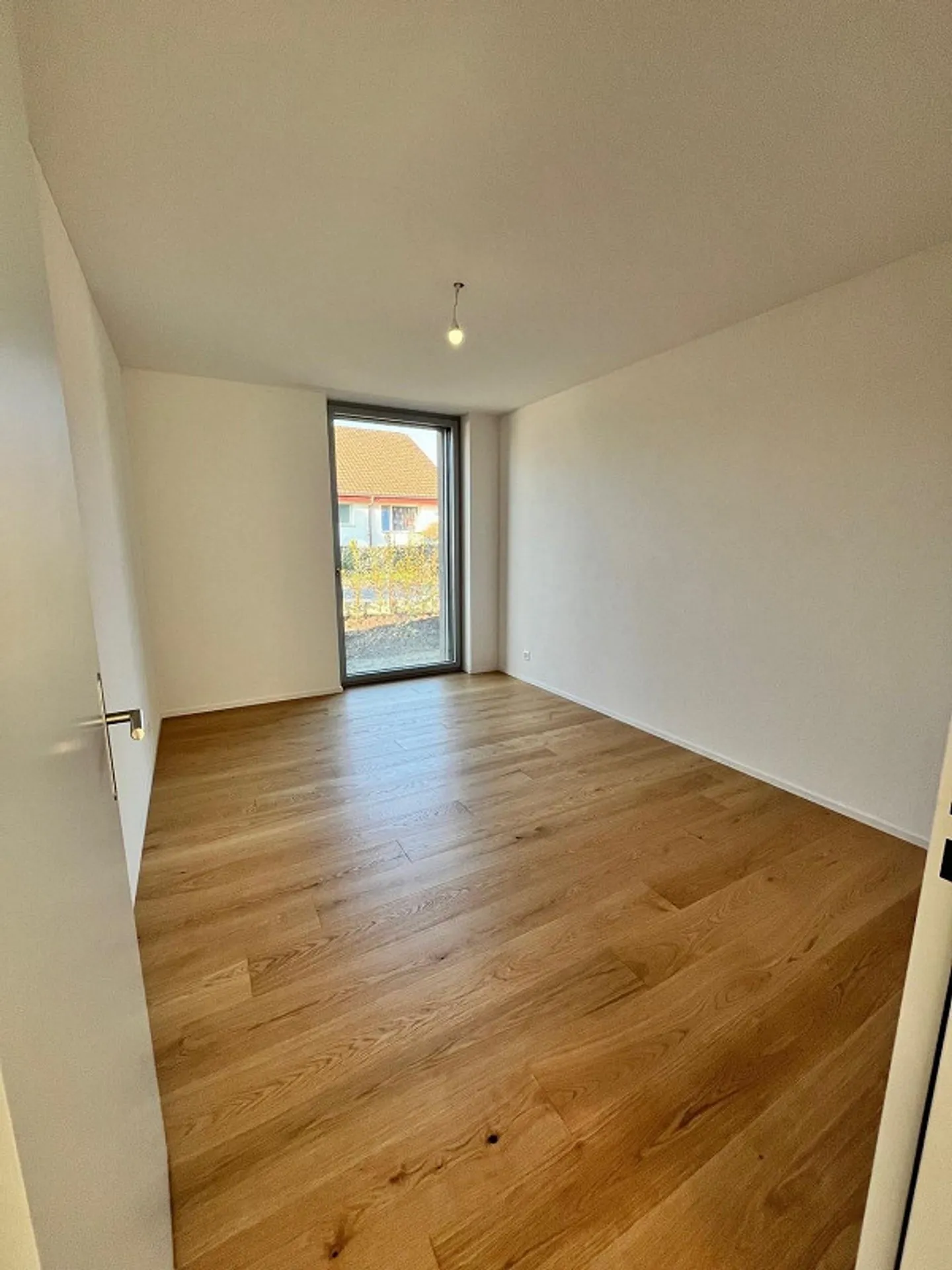 grosszügige 3.5 Zimmer-Garten-Wohnung mit privaten Gartenanteil - Foto 6 von 9