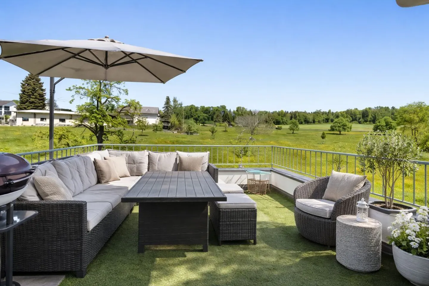 Appartamento attico con vista panoramica a Oberwil-Lieli - Foto 6 di 11