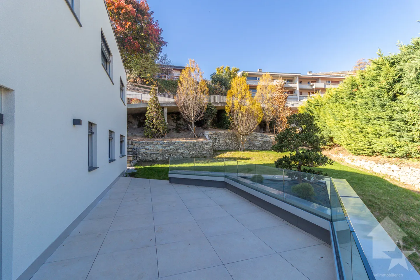 Ampio appartamento di lusso con 5.5 stanze e giardino di 400 m2 - Foto 9 di 13