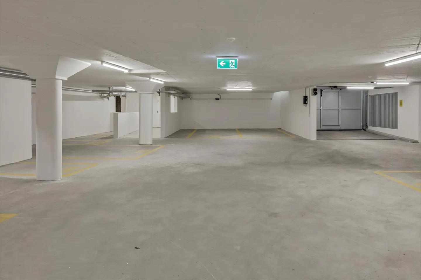 Motorradplatz zu vermieten - Foto 2 von 2