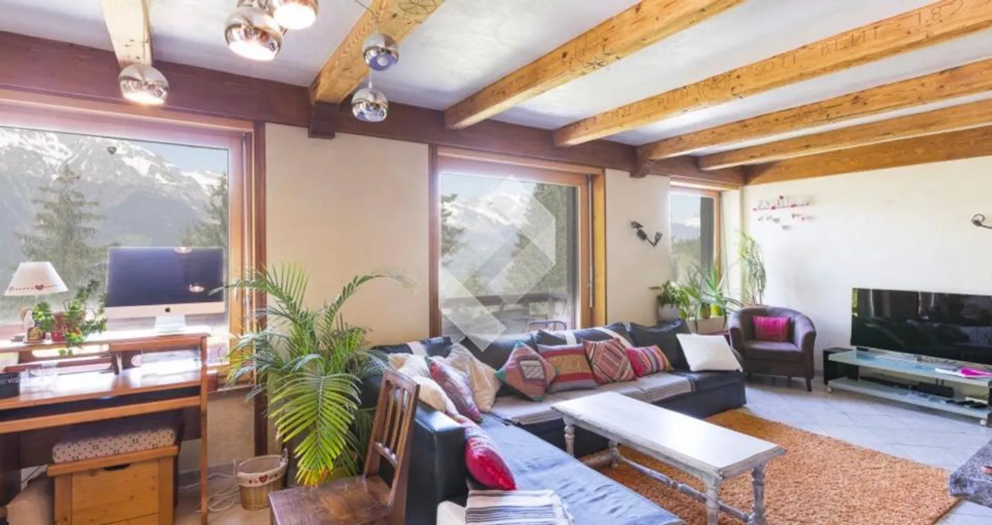Magnifico Chalet nel Cuore della Natura, Vendita a Stranieri e Seconda Casa Consentita - Foto 2 di 13