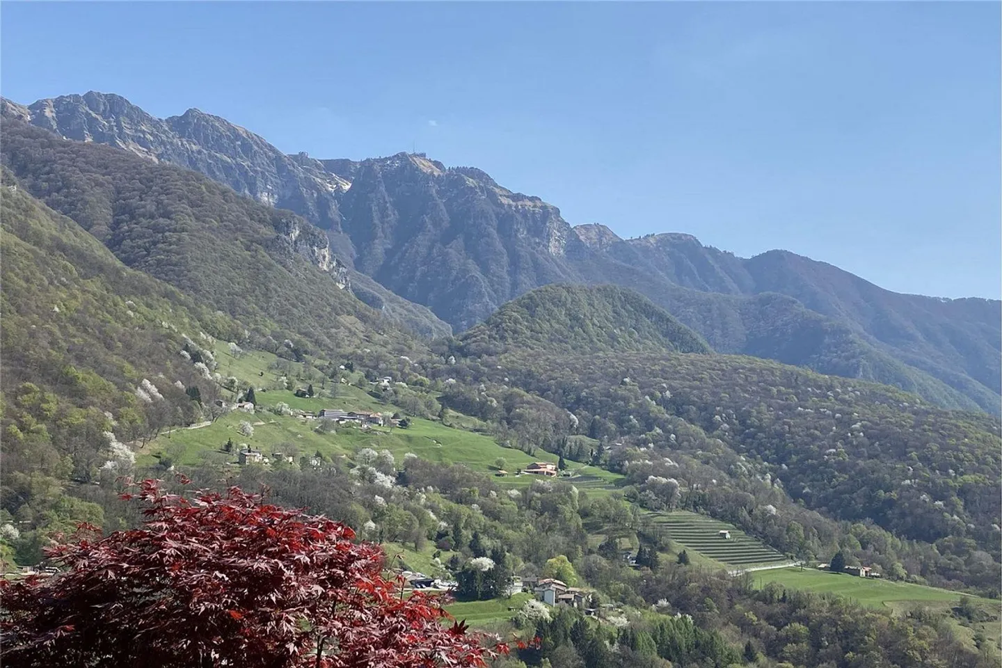 Elegante Villa mit Panoramablick - Foto 9 von 26