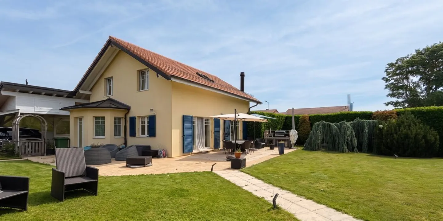 A family home, a large garden and a true quality of life in Gimel - Photo 1 of 6