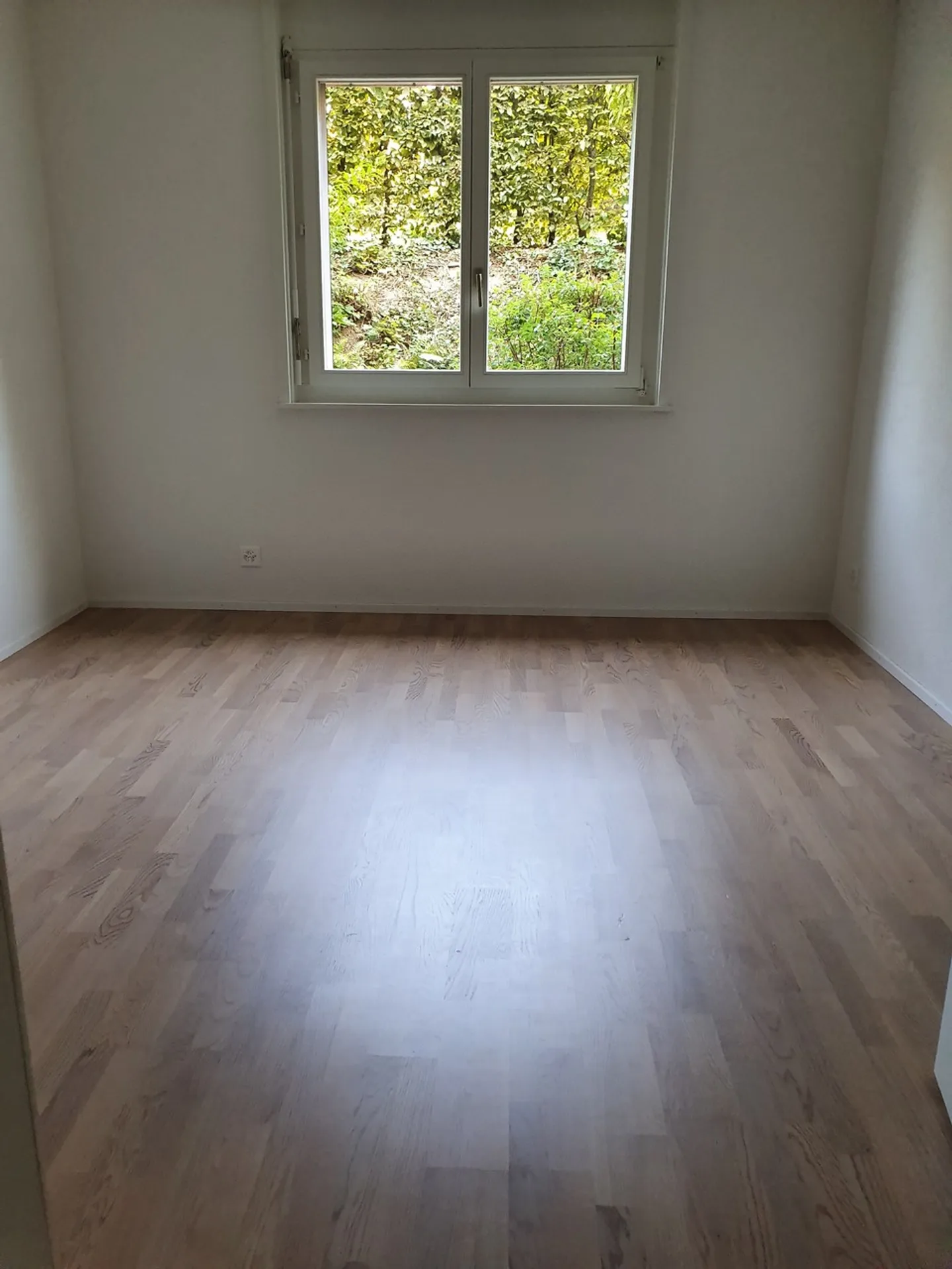 3,5 stanze al piano terra con terrazza e giardino - Foto 4 di 9