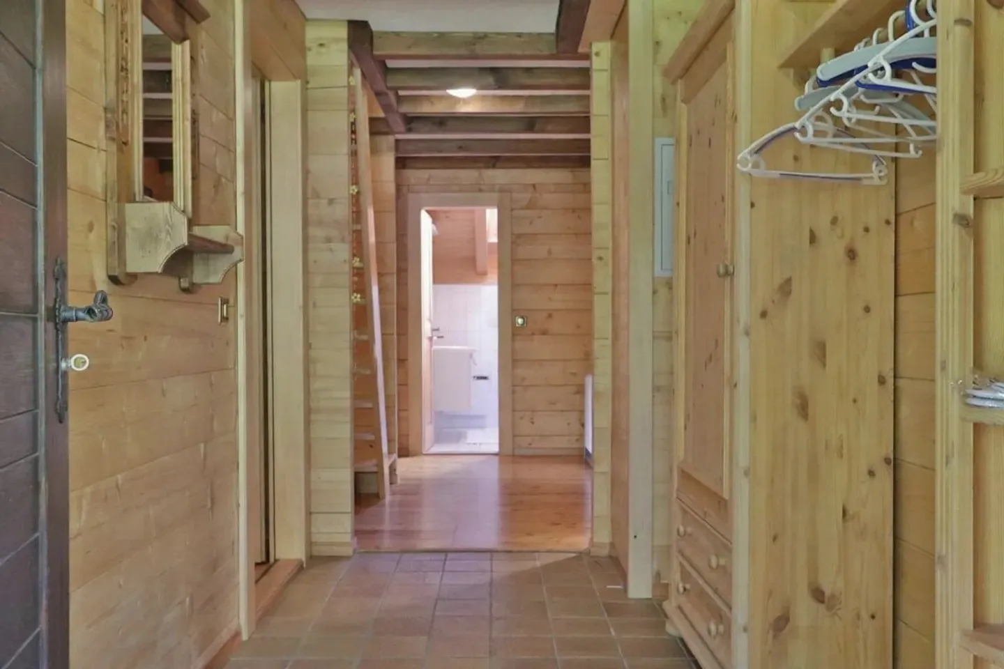 Chalet - Photo 14 of 29