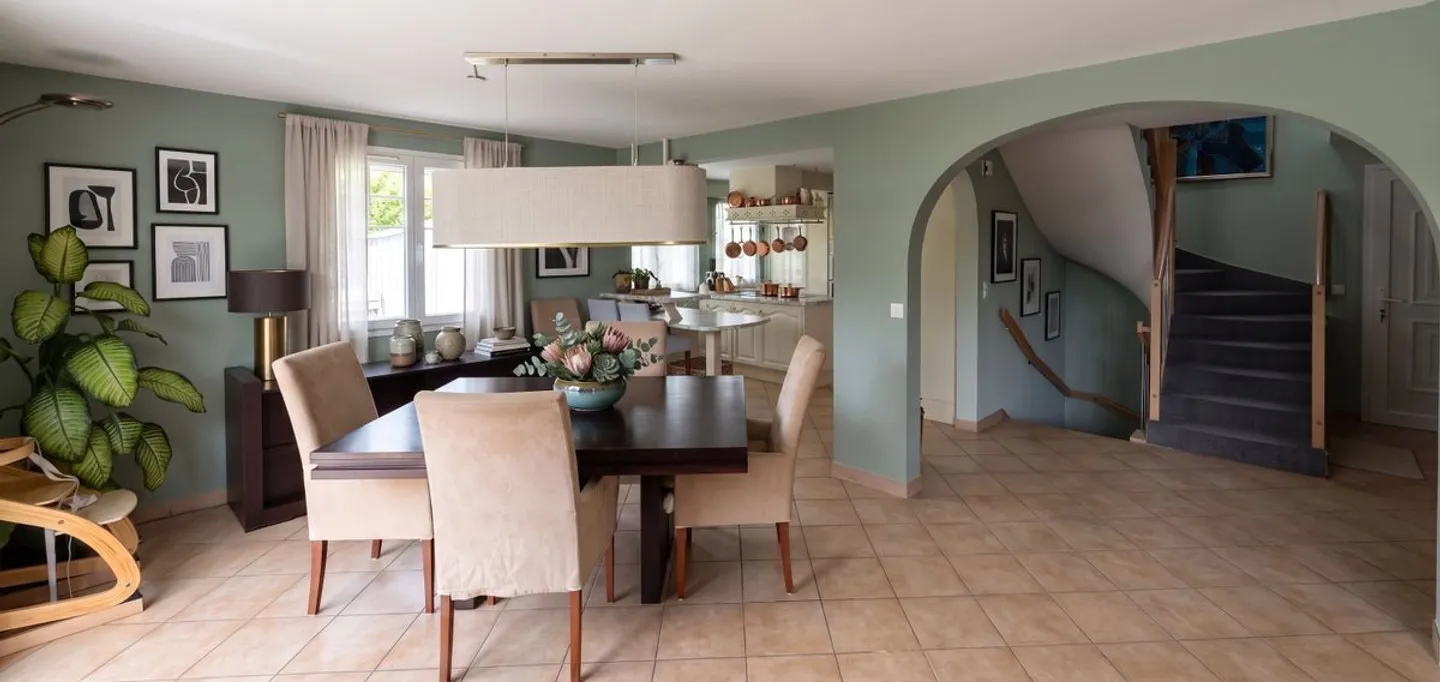 A family home, a large garden and a true quality of life in Gimel - Photo 3 of 6