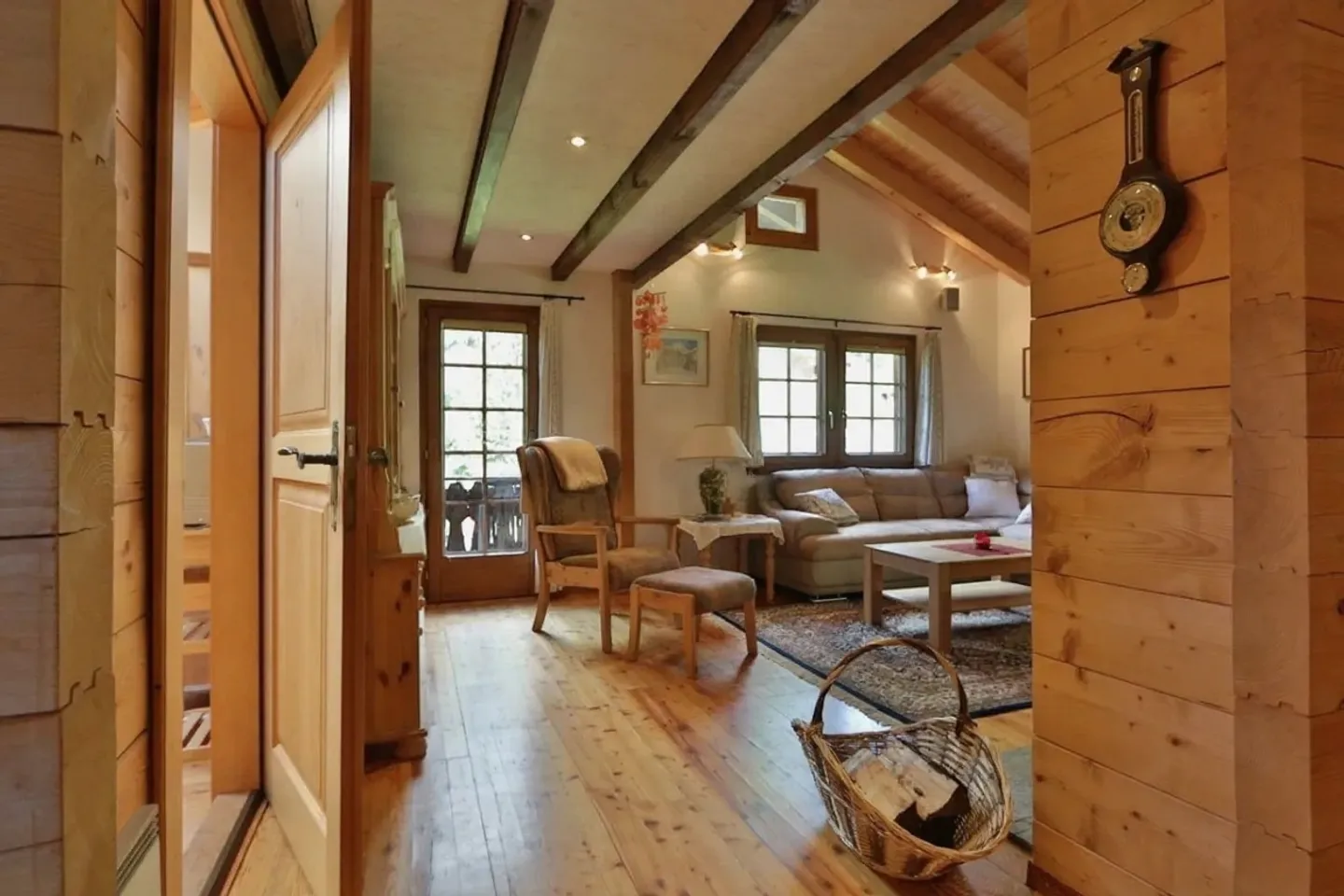 Chalet - Photo 17 of 29