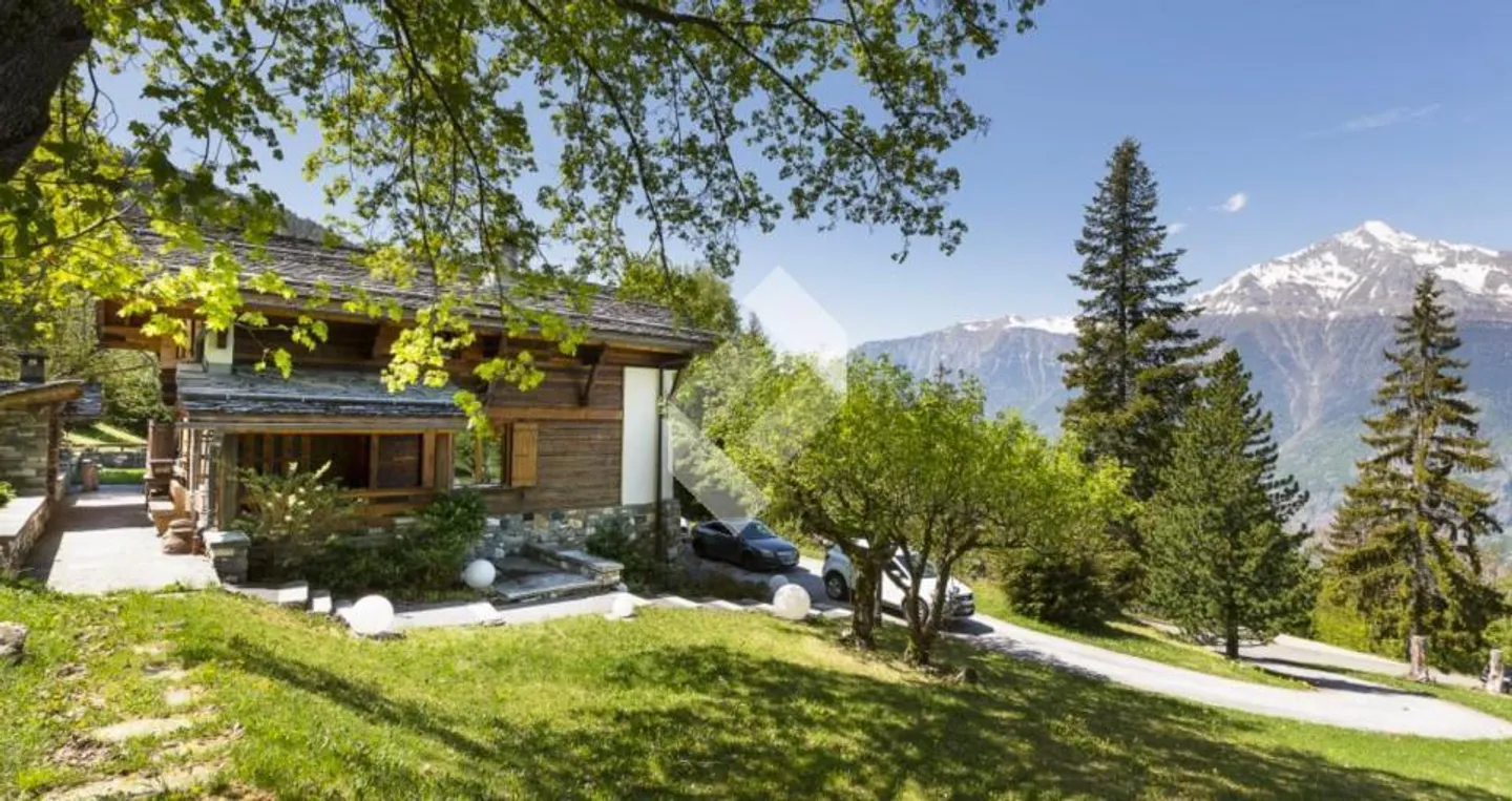 Magnifico Chalet nel Cuore della Natura, Vendita a Stranieri e Seconda Casa Consentita - Foto 8 di 13