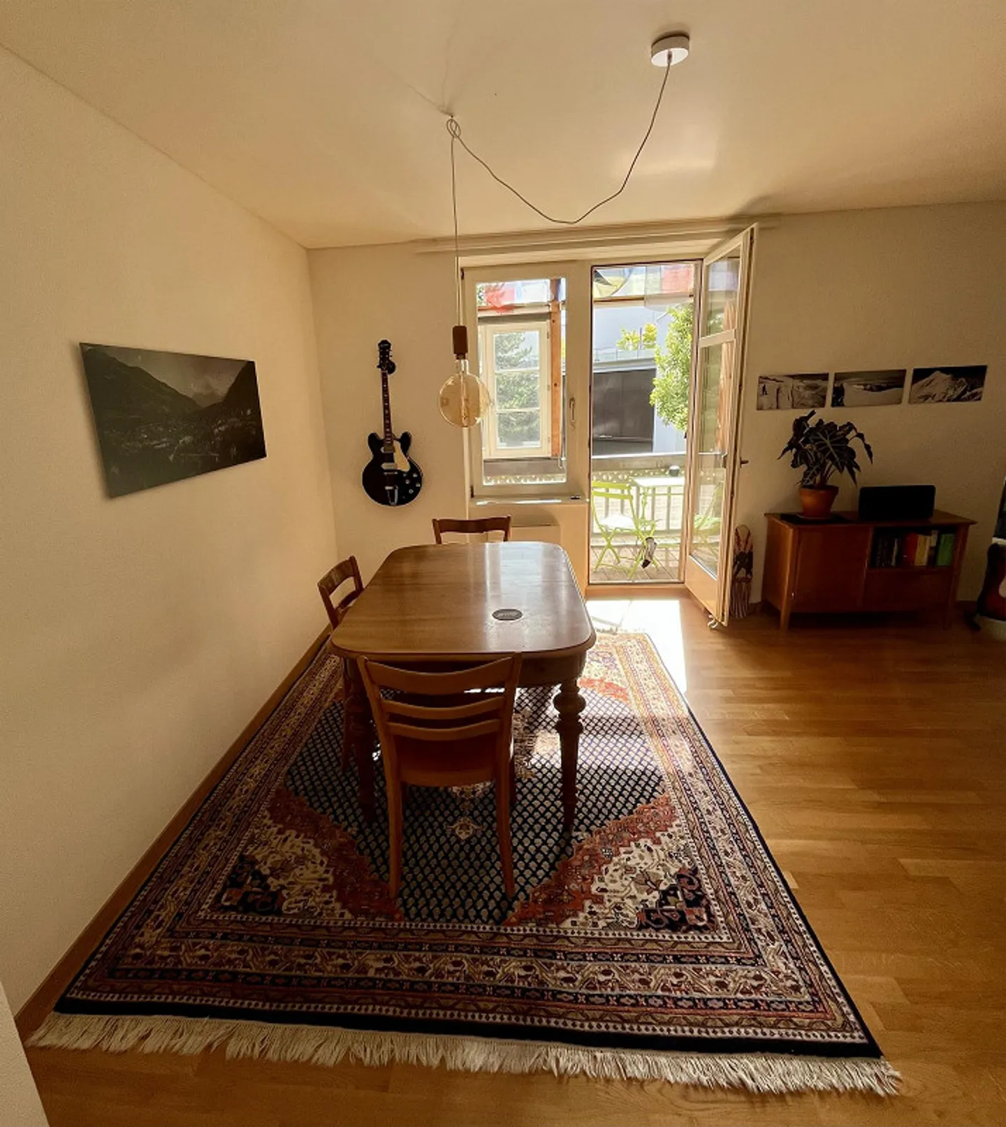 Very sunny, bright and central 3.5 room apartment from 01.03.2026 - Photo 3 of 13