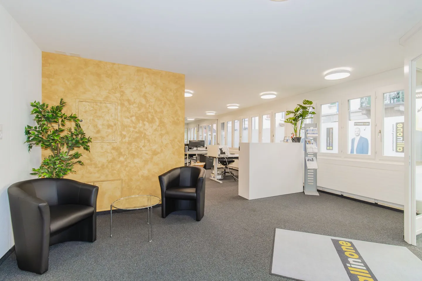 Attractive office space on the ground floor in a central location in Rorschach - Photo 3 of 11
