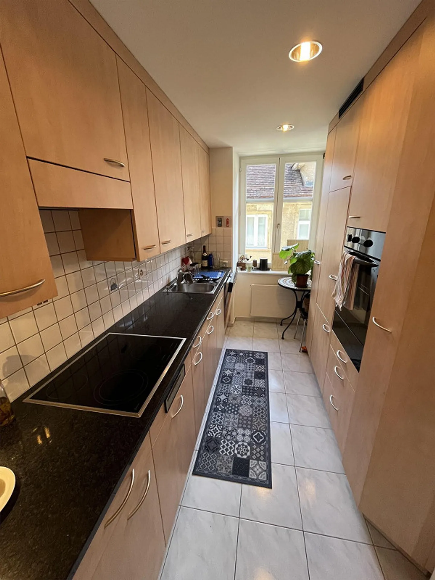 Very sunny, bright and central 3.5 room apartment from 01.03.2026 - Photo 7 of 13