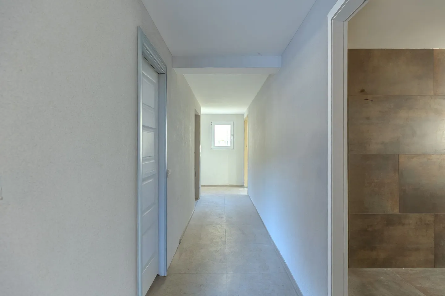 Villa unifamiliare a Widnau - completamente ristrutturata, efficiente dal punto di vista energetico e in una posizione micro-ottimale - Foto 11 di 17