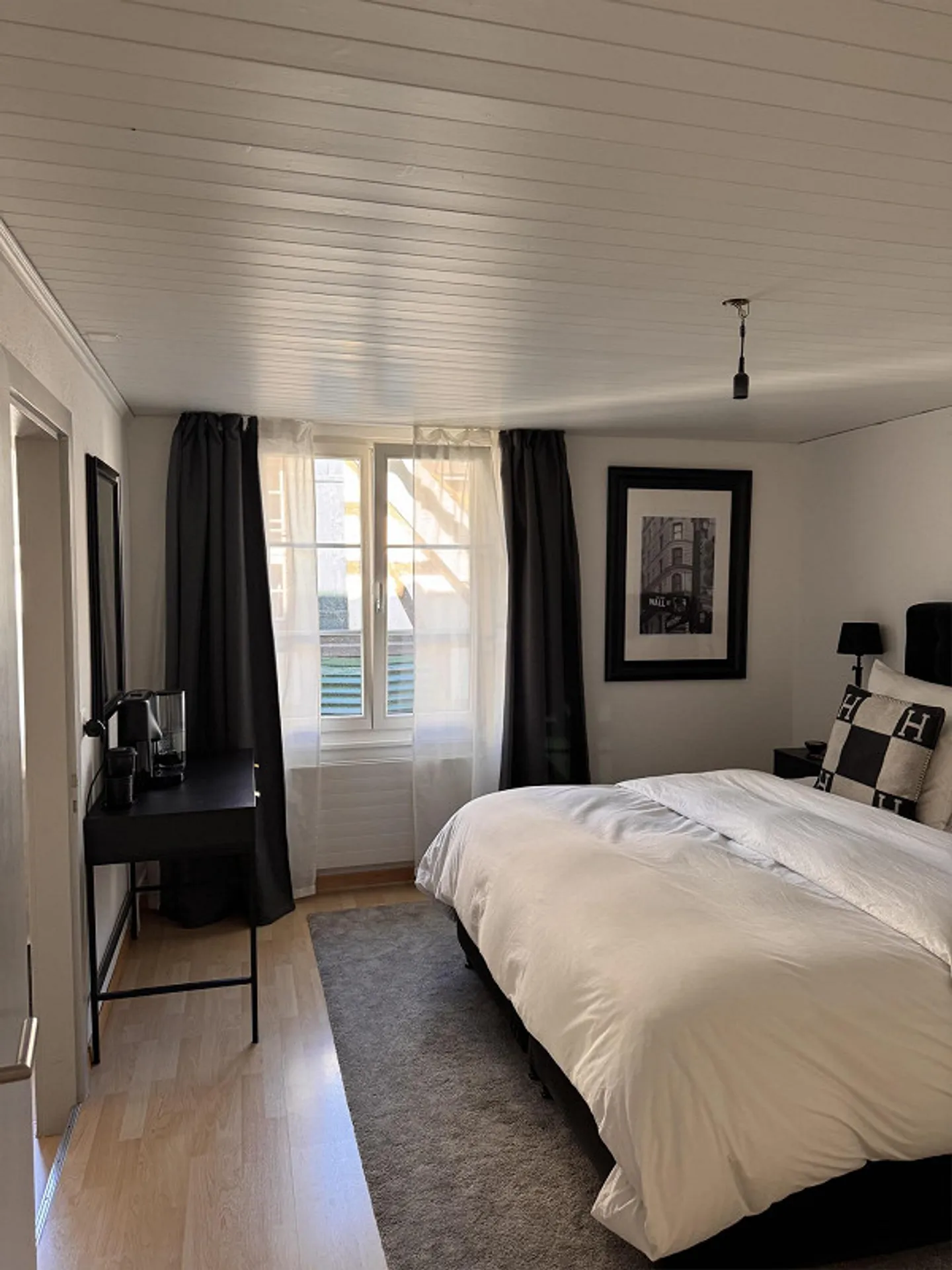 Spacious 4½-room apartment with special charm – approx. 125 m² in He - Photo 3 of 13