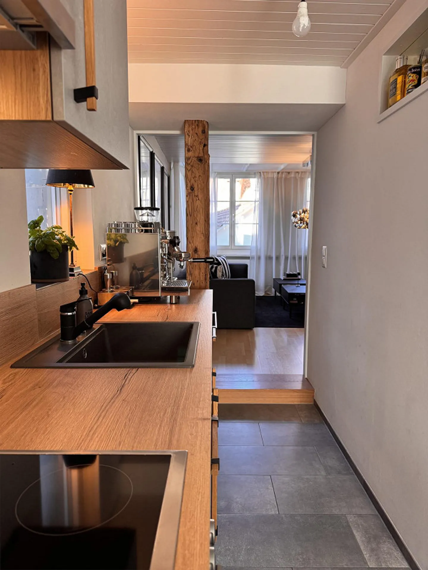 Spacious 4½-room apartment with special charm – approx. 125 m² in He - Photo 5 of 13
