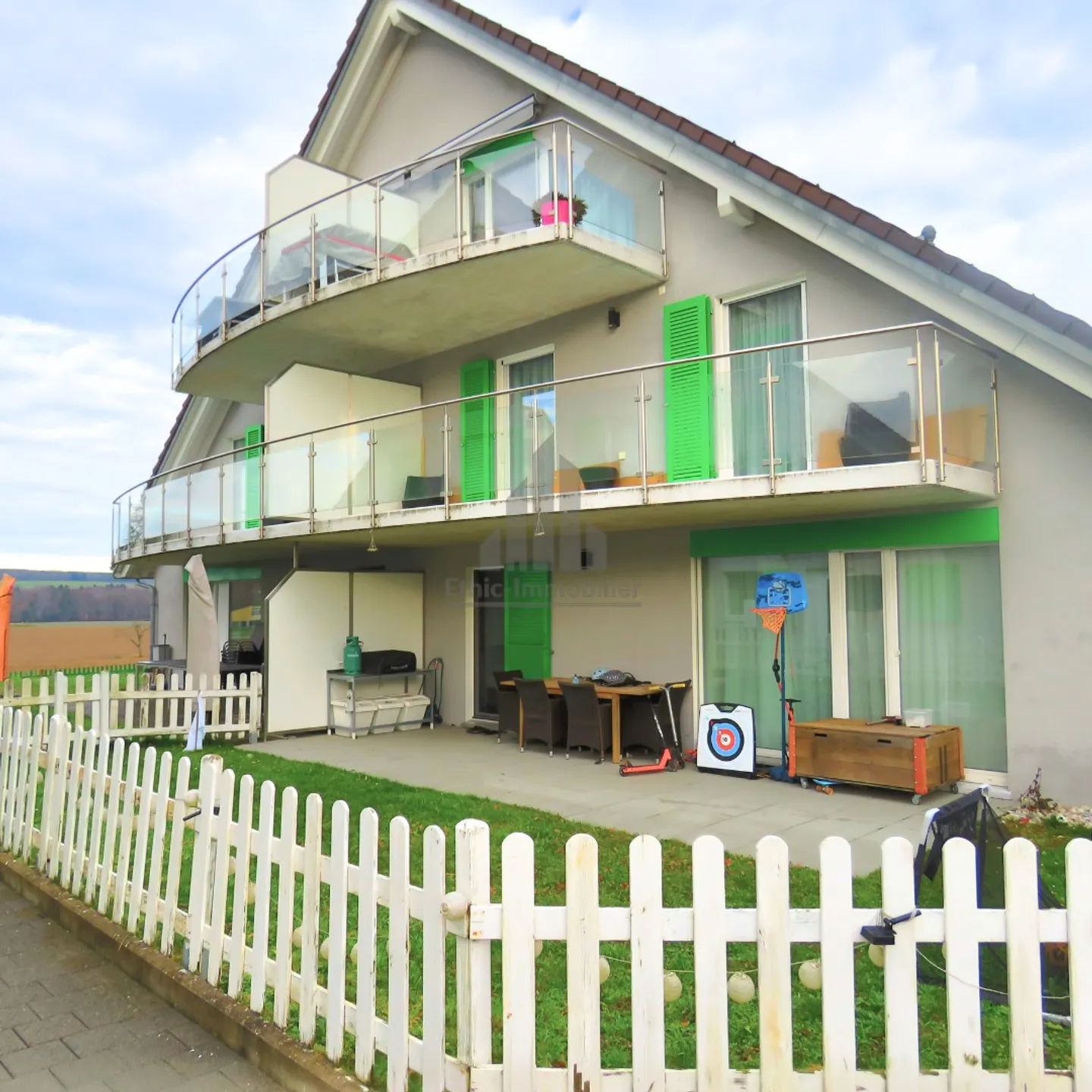 4.5-room garden-level apartment 100 m² + private garden 80 m² - Photo 1 of 13