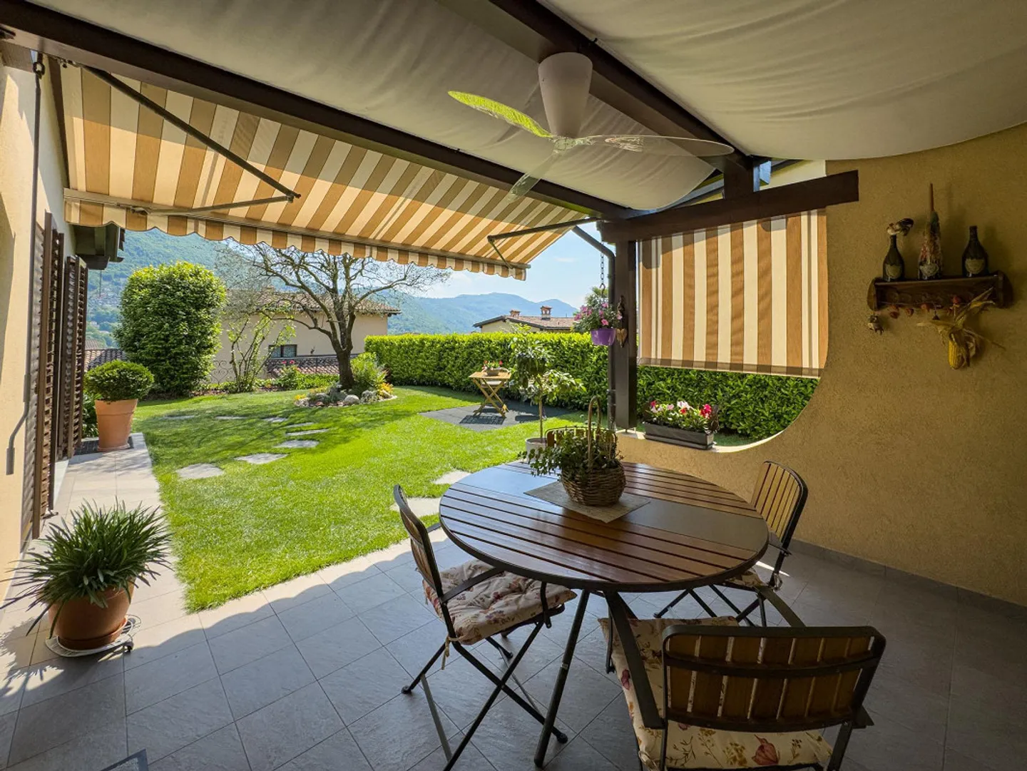 Elegantes Haus mit Garten in Collina d’Oro - Foto 12 von 16