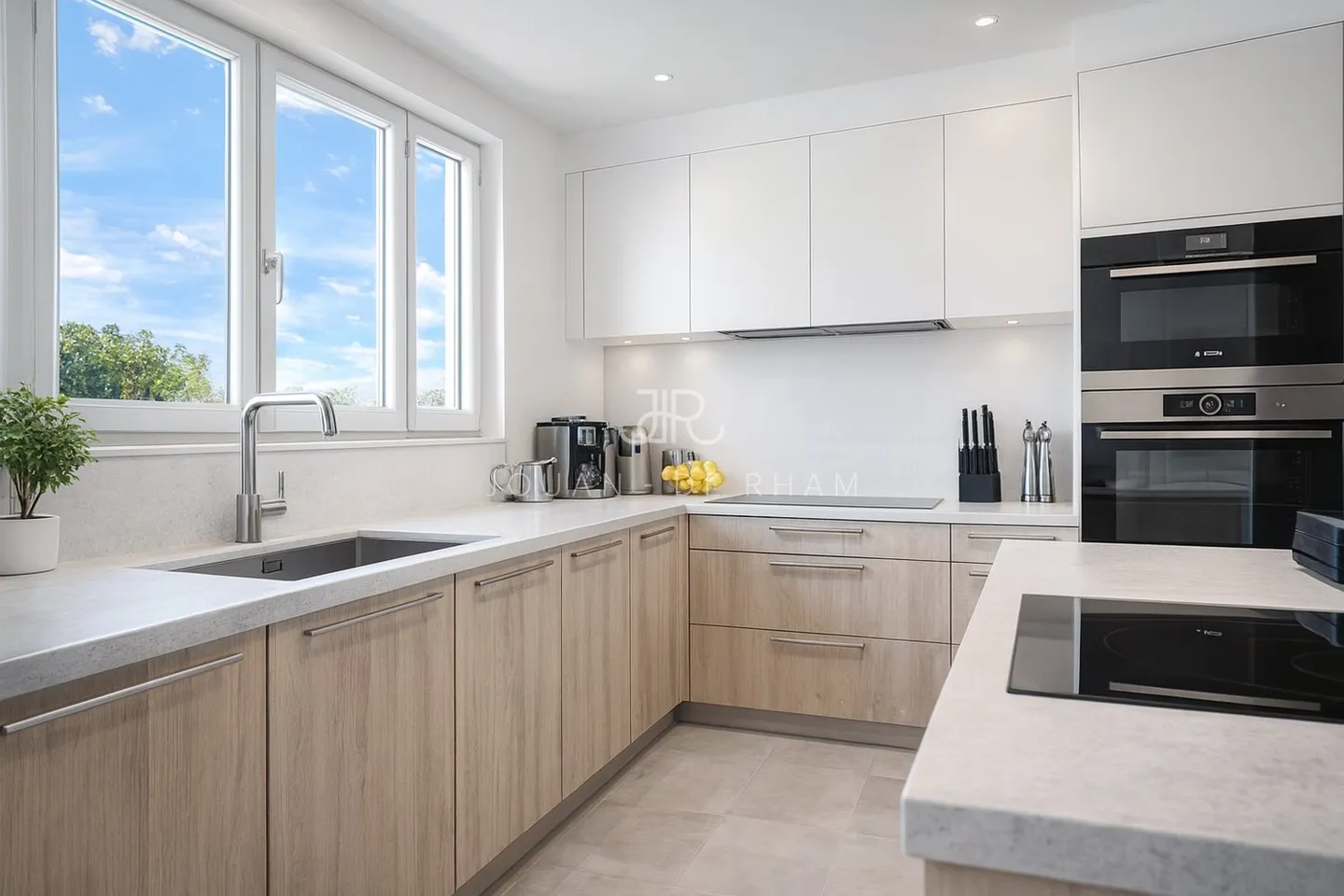 Grande maison avec potentiel de développement - Photo 2 sur 4