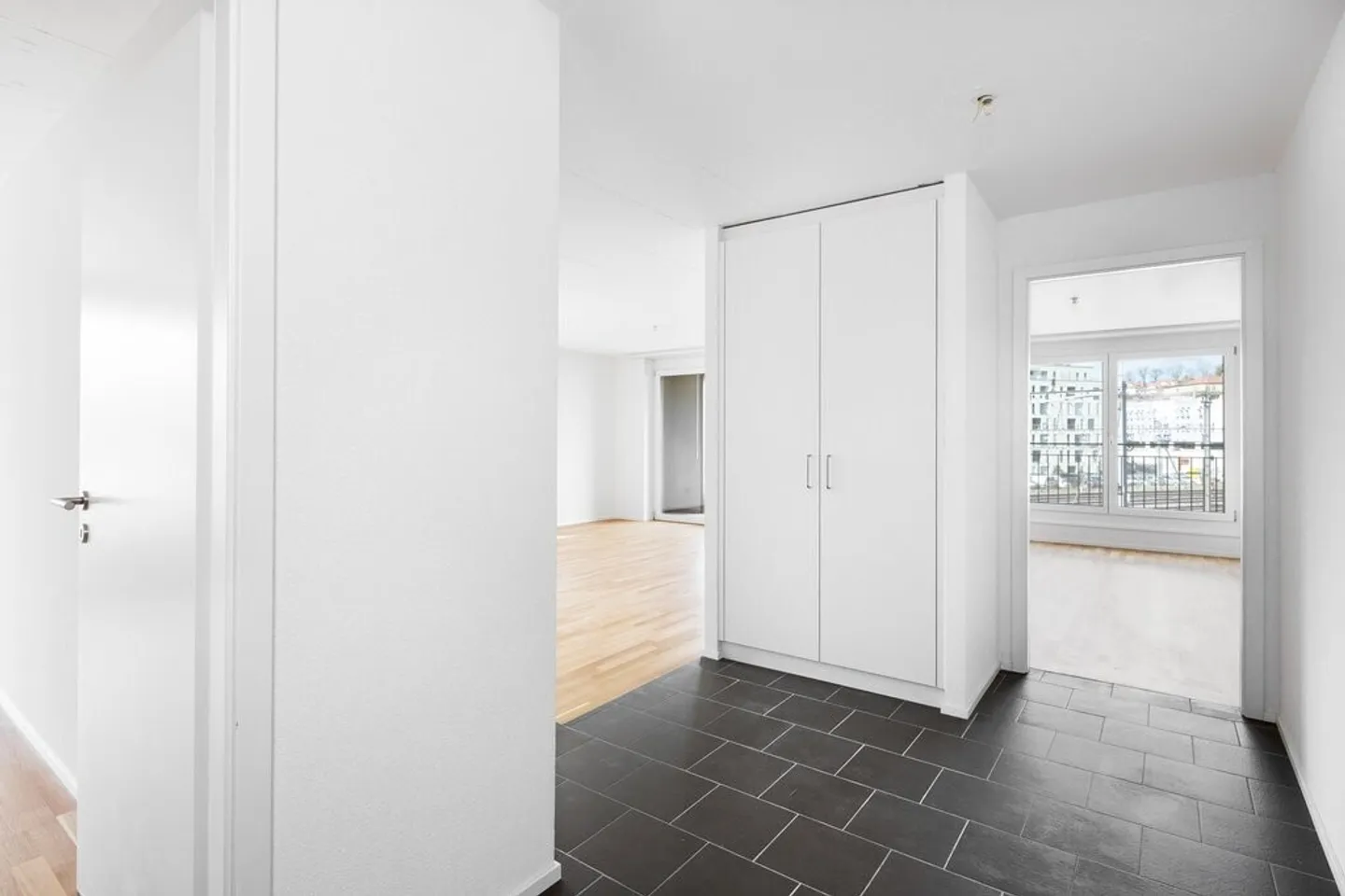 Appartement Charmant Près de la Gare - Photo 2 sur 6