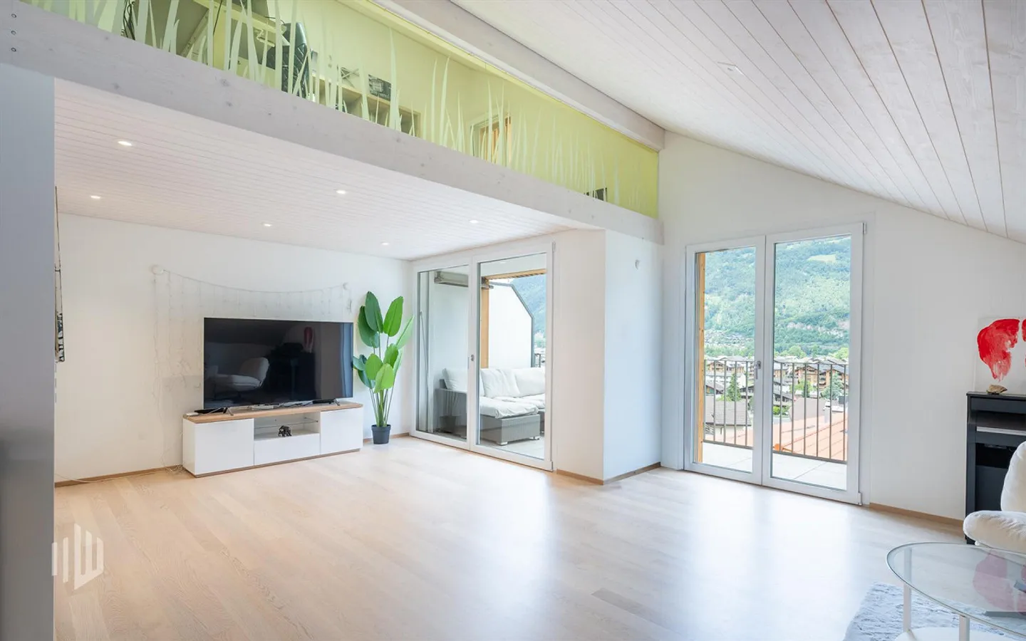 ImmoWyss - Appartement moderne sous les combles avec vue sur le lac et les montagnes à Bönigen - Photo 4 sur 8