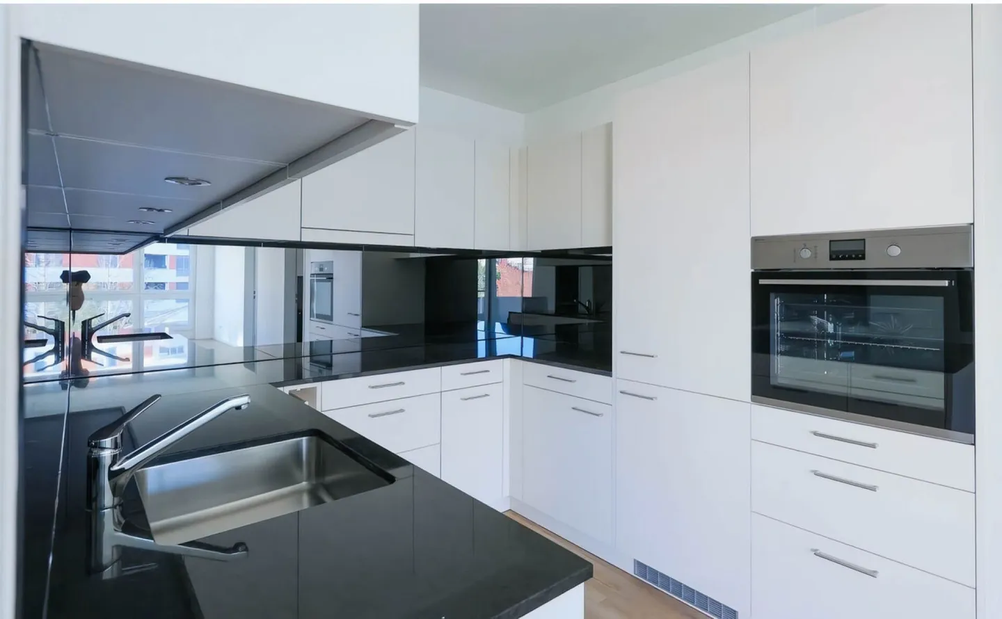 Appartement moderne de 3,5 pièces dans le développement 'À l'ancienne cordonnerie' (année de construction 2023) - Photo 1 sur 12