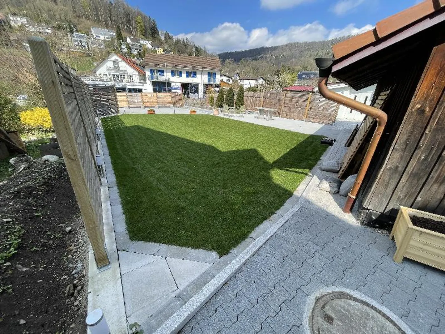 Charmant appartement de 2,5 pièces - Photo 2 sur 14