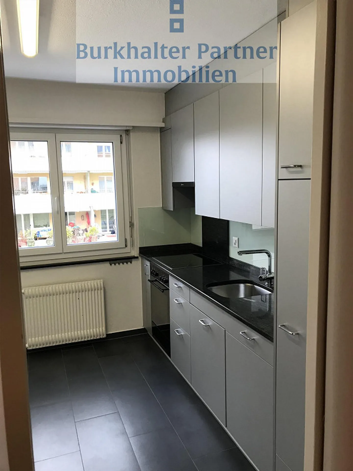 Helle Familienwohnung mit Garten - Foto 2 von 11