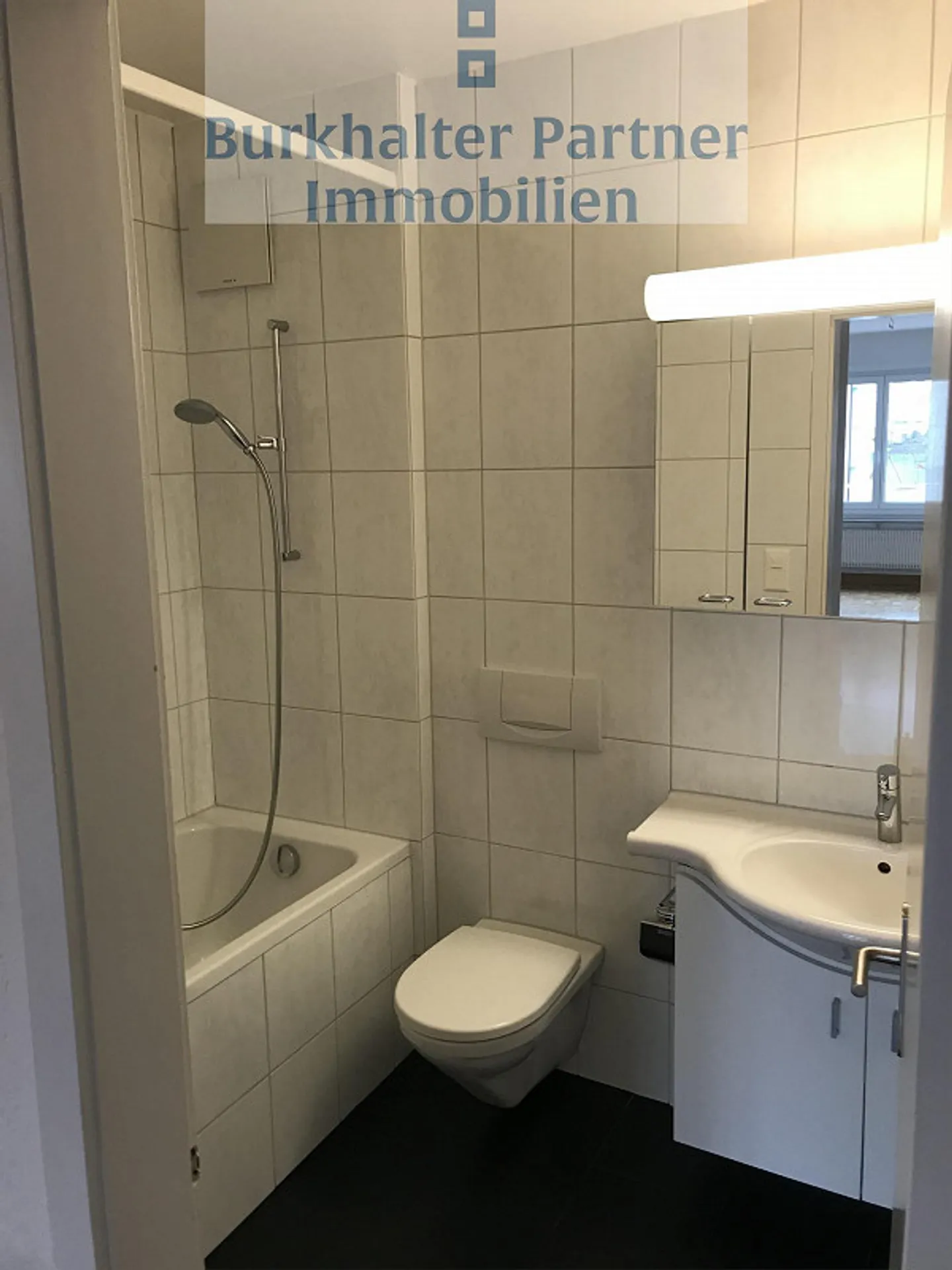 Helle Familienwohnung mit Garten - Foto 4 von 11