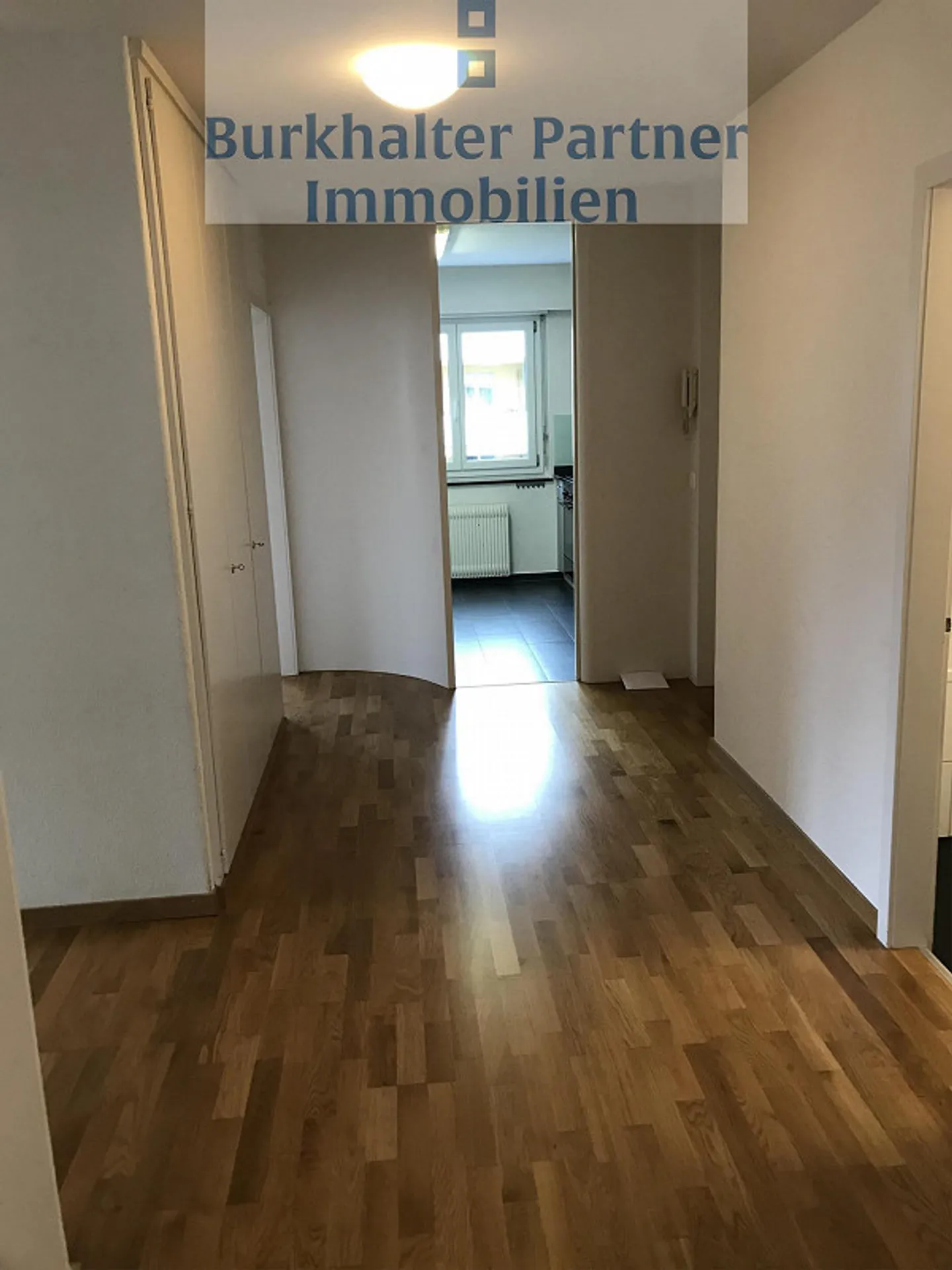 Helle Familienwohnung mit Garten - Foto 7 von 11