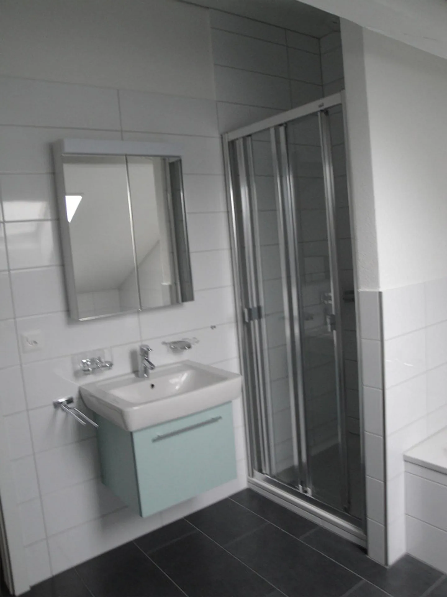 Charming 3.5-room attic apartment with balcony in Mühlau - Photo 5 of 10