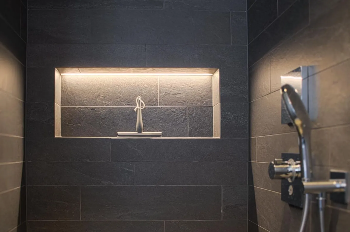 Exklusive Doppelhaushälfte an privilegierter Lage in Erlenbach - Foto 9 von 13