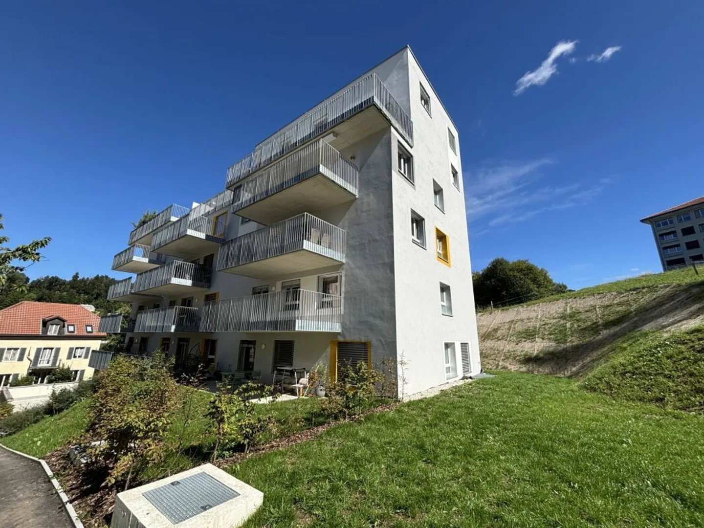 Modern Apartments with Terraces - Photo 10 of 12