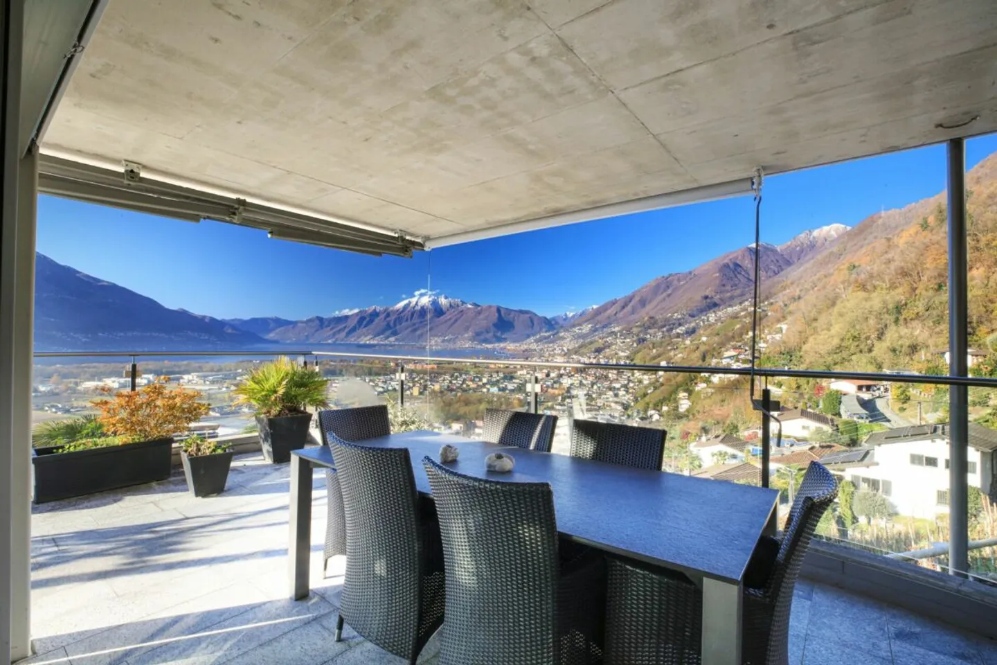GORDOLA - Interesting apartment with private pool - Photo 14 of 19