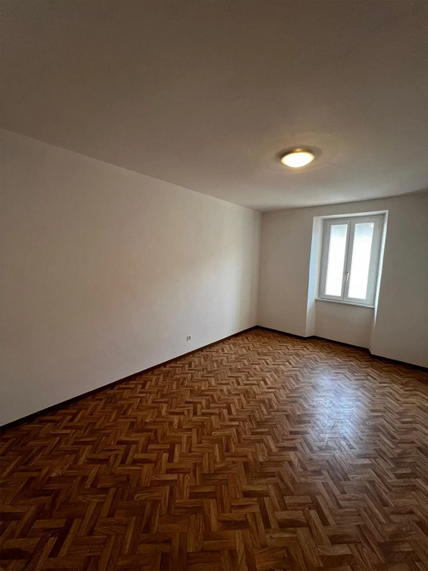 Coldrerio – helles Apartment in günstiger Lage zu den Dienstleistungen - Foto 17 von 18
