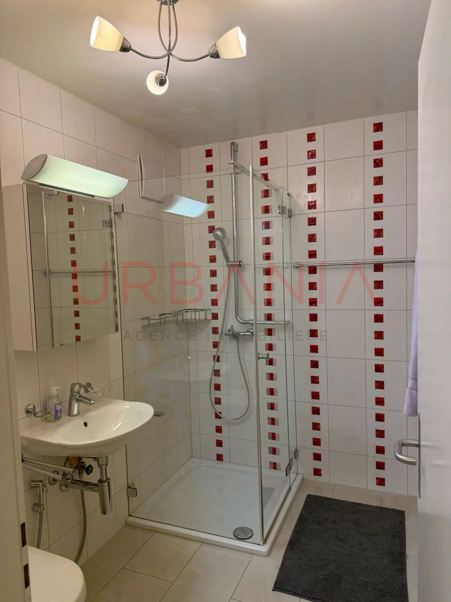 Hervorragende moderne Wohnung mit Seeblick - Foto 8 von 12