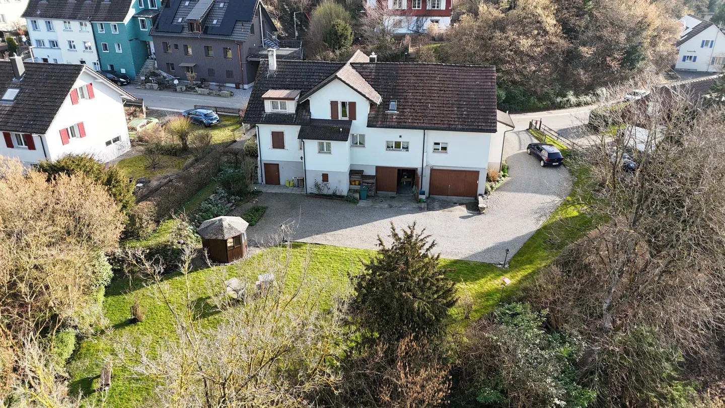 Charmante maison à deux générations dans le quartier populaire d'Emmishofen - Photo 3 sur 13