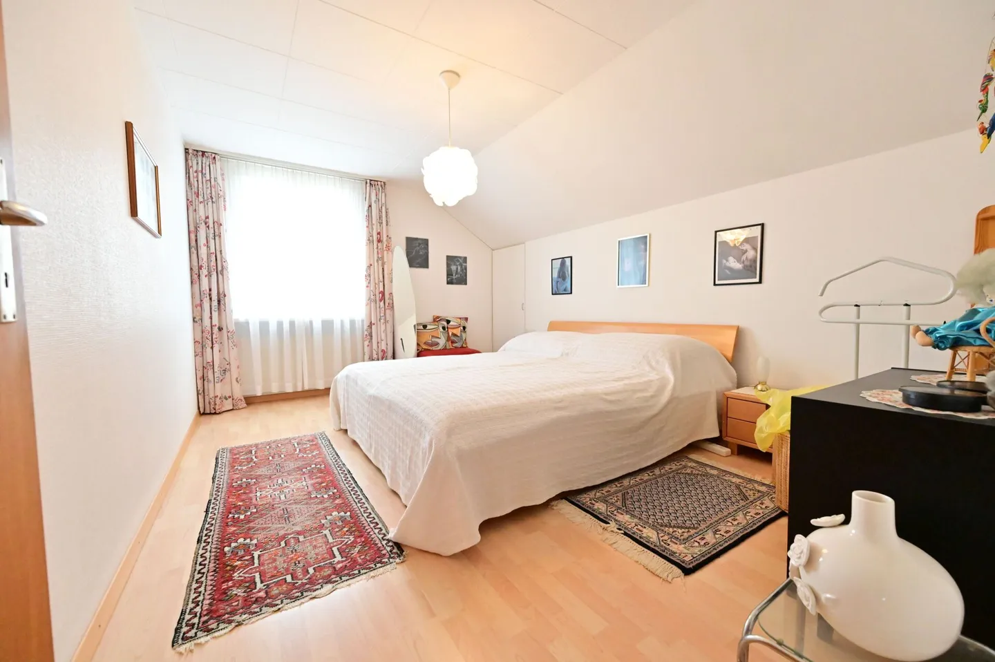 Charmante maison à deux générations dans le quartier populaire d'Emmishofen - Photo 9 sur 13