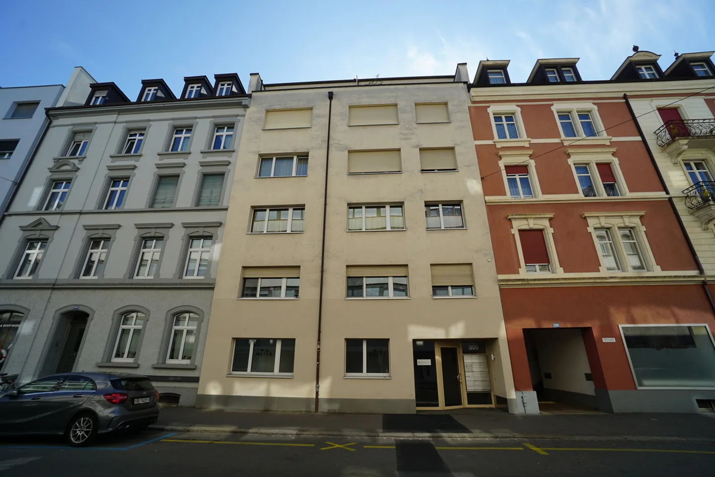 Casa plurifamiliare nel quartiere di Gundeldinger - Foto 1 di 17