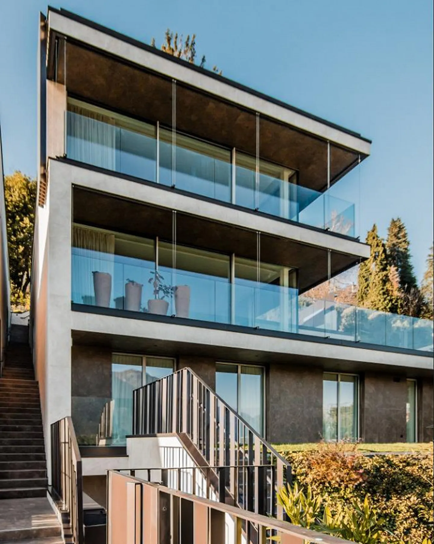 Appartement duplex dans la prestigieuse Résidence Ra Curta - Photo 3 sur 21