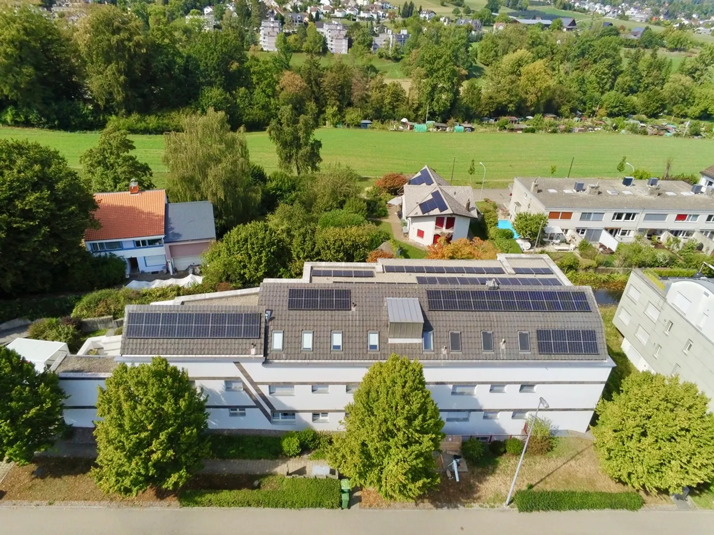 Moderne 3.5-Zimmer Gartenwohnung an top Lage - Photo 12 sur 15