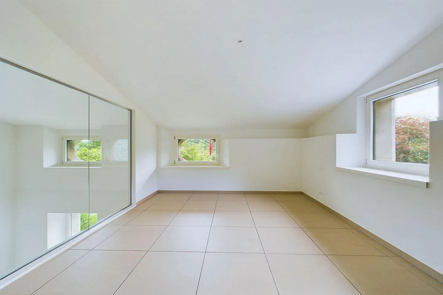 Montagnola - Confort et modernité : spacieux duplex de 3½ pièces à louer - Photo 9 sur 17