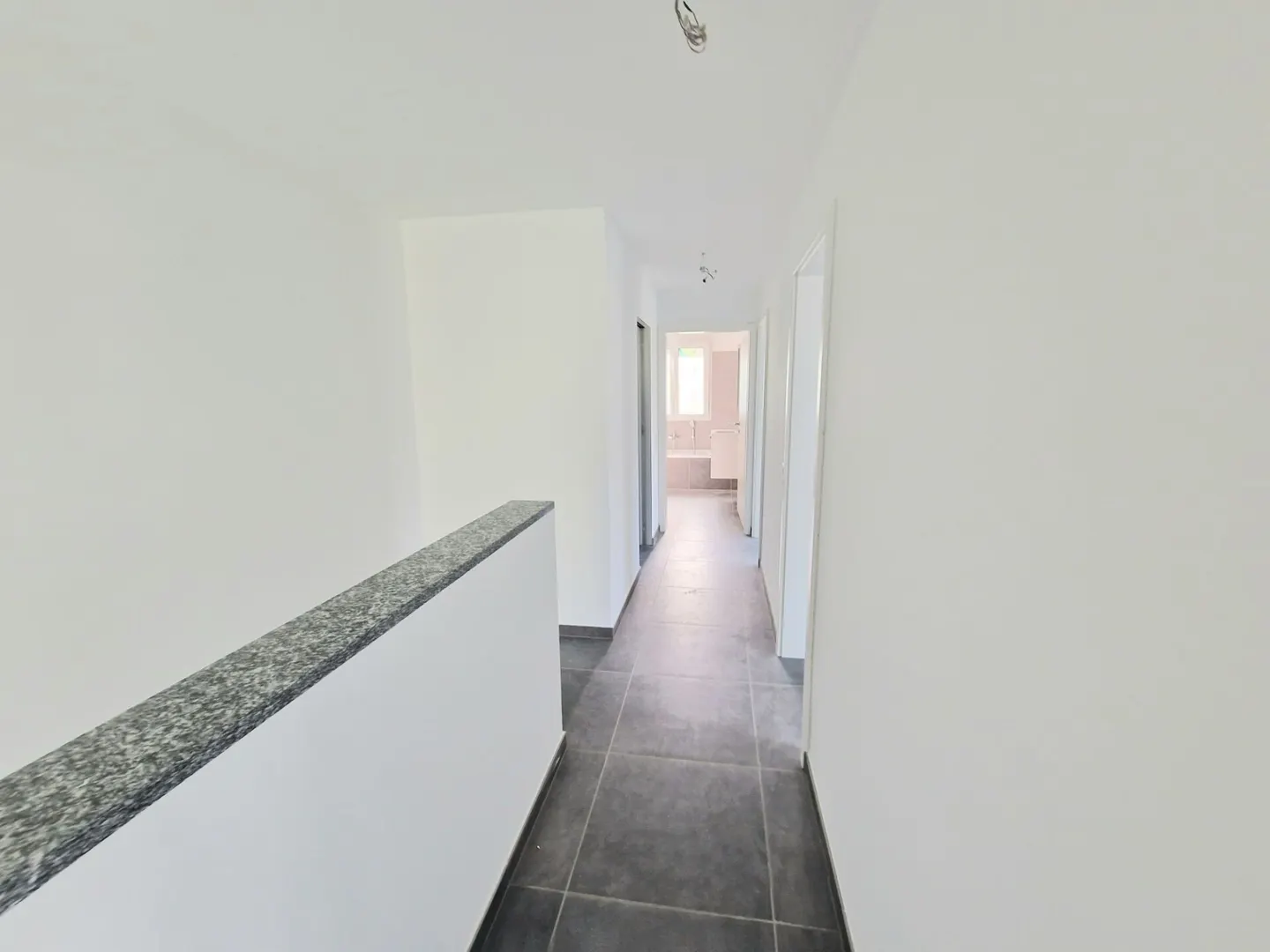 Neues Einfamilienhaus mit Garten - Foto 16 von 25