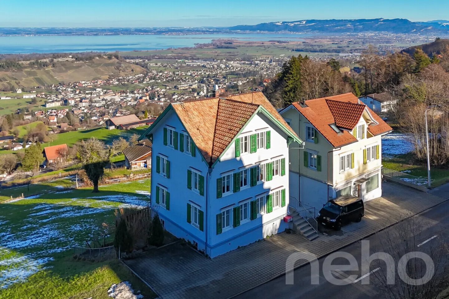 Proprietà versatile con vista lago - Foto 1 di 12