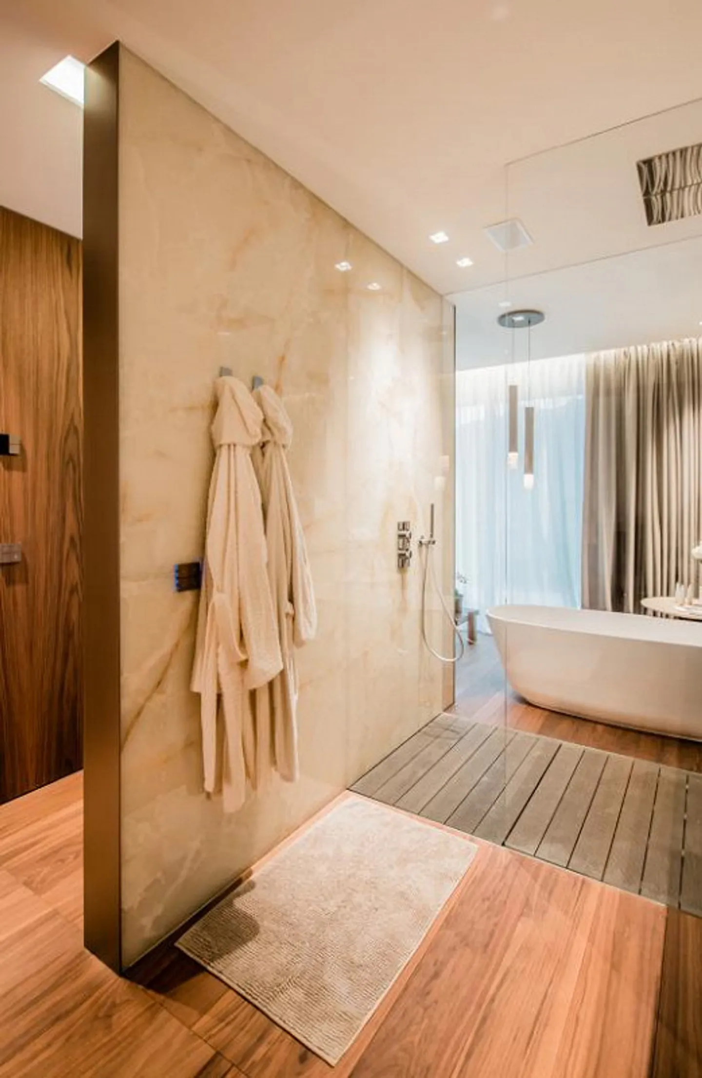 Appartement duplex dans la prestigieuse Résidence Ra Curta - Photo 16 sur 21