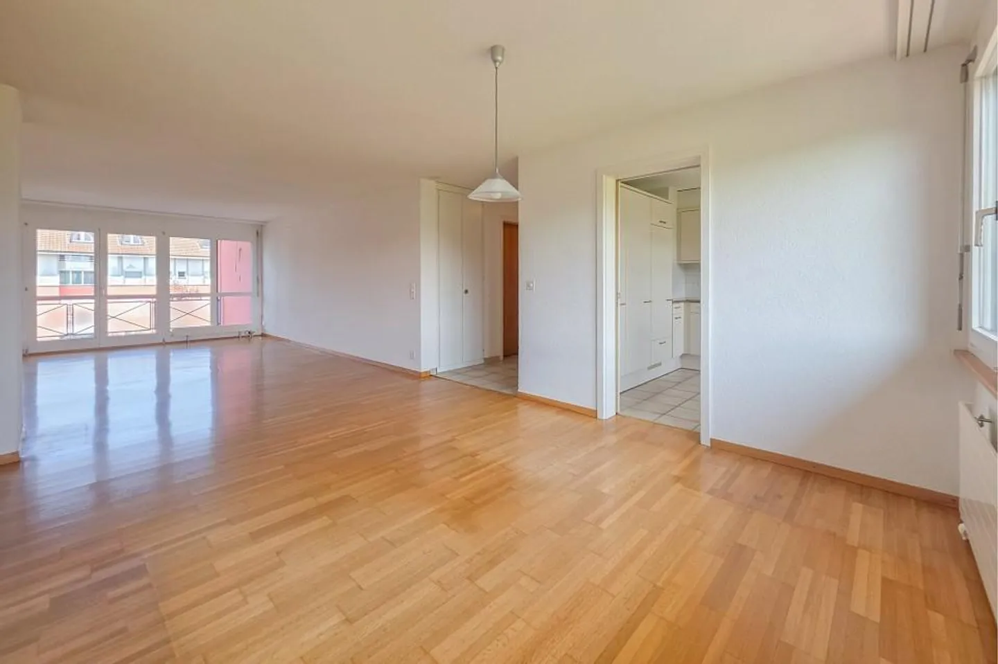 Vista soleggiata, molta tranquillità e una casa in cui sentirsi bene - Foto 6 di 13